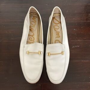 Women's Sam Edelman Elegant White Leather Loafers With Front Gold Chain Size 9.5